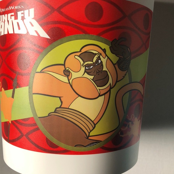 NWOT - Tupperware Container with Handle - Picture 3 of 5